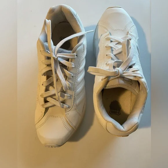 K-Swiss Women's Verstad Sneakers - Picture 3 of 4